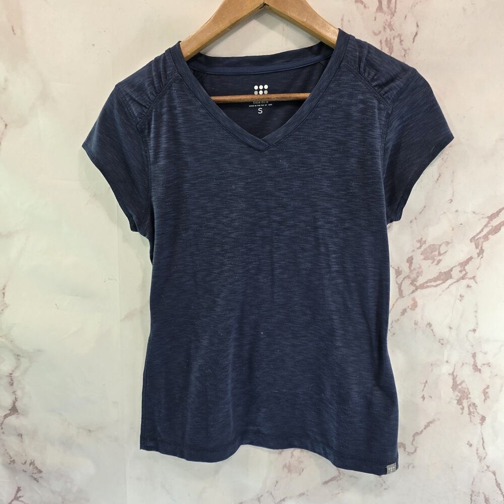 Title Nine Shirt Womens Small Blue V Neck Matahari Short Sleeve Wicking Navy